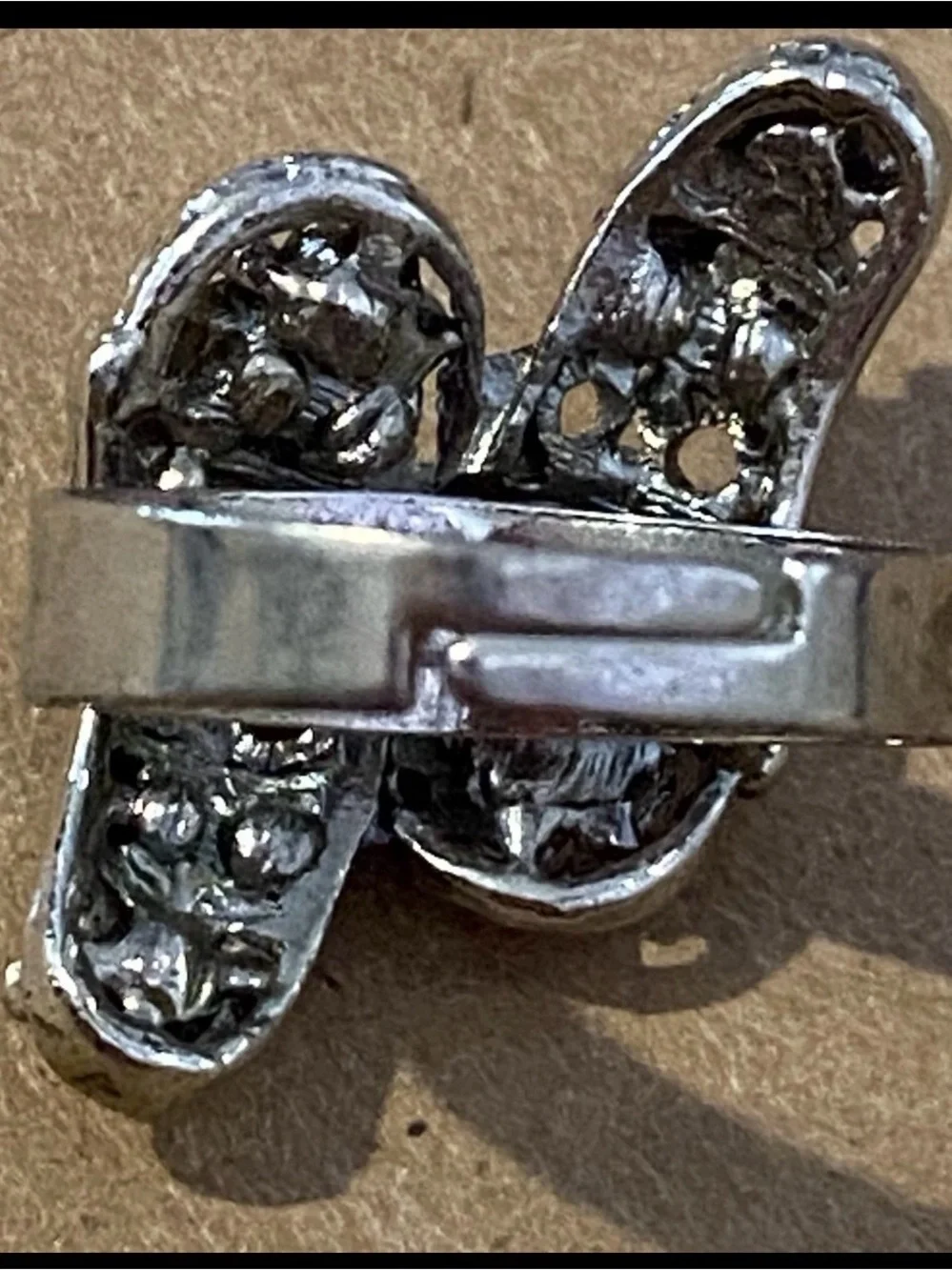 N/A ring features
